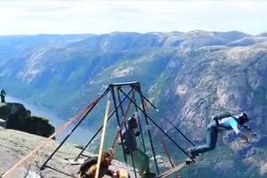 Base jumping in Norway