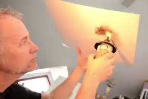 Man does  painting with Fire -  Amazing 