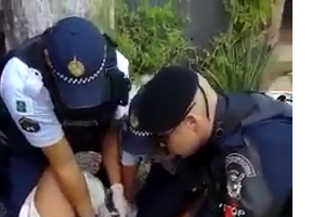 Mother Thanks to Police for helping baby delivery on public place